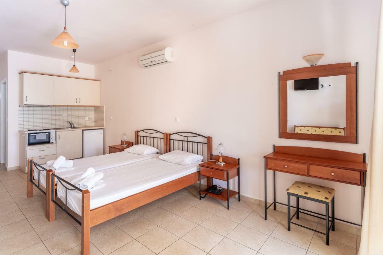 Hotel Aphrodite Stoupa Exterior photo